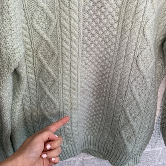 Ann Taylor Wool Cable Knit Vintage Green Mint Sweater sz M - Picture 3 of 8